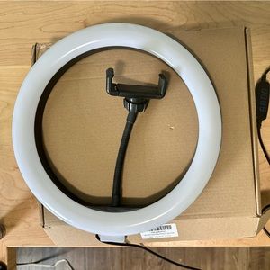 Ring light 10” with tripod